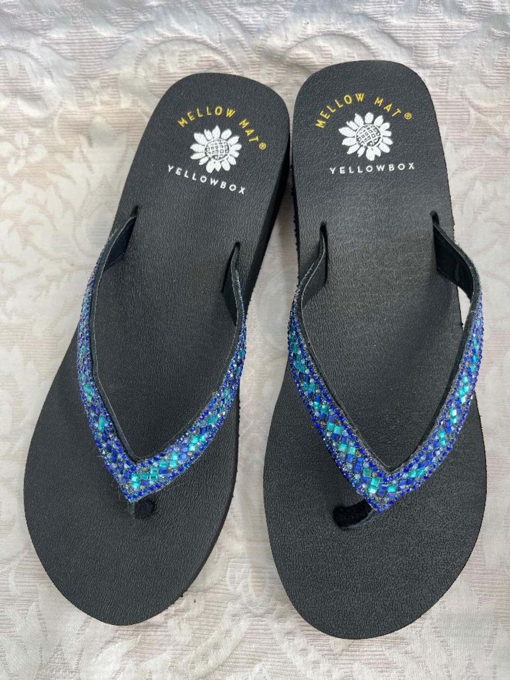 Yellow Box "Dazzler" Crystal Jeweled Platform Flip Flop  Size 7  NWOT